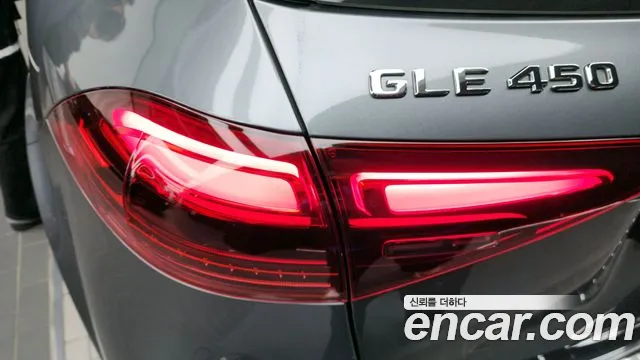 Mercedes-Benz GLE-Class — Фото автомобиля 20