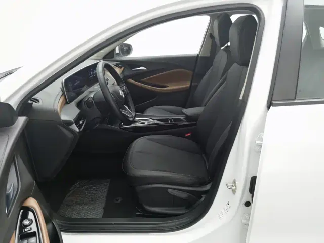 Buick Verano — Фото автомобиля 10