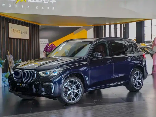 Фотография автомобиля — BMW X5
