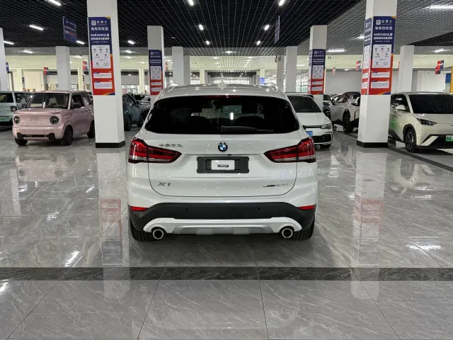 BMW X1 — Фото автомобиля 11