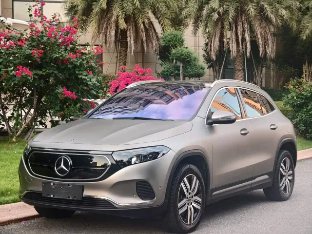 Фотография автомобиля — Mercedes-Benz EQA