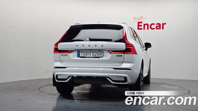 Вольво XC60 — Фото автомобиля 4