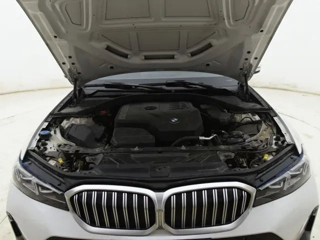BMW 3 Series — Фото автомобиля 12