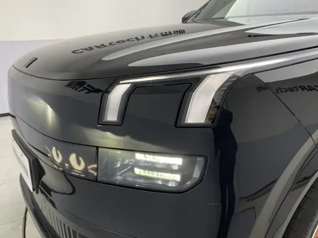 Lynk & Co 900 — Фото автомобиля 9