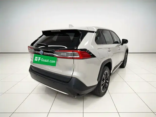 Toyota Wildlander — Фото автомобиля 6