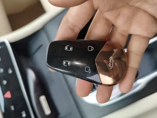 Voyah Dreamer — Фото автомобиля 8