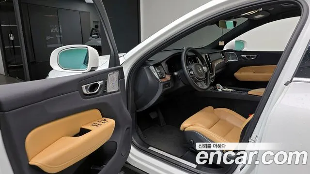 Вольво XC60 — Фото автомобиля 8