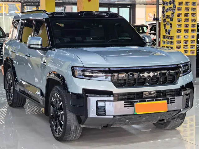 BYD FangChengBao Leopard 8 — Фото автомобиля 3