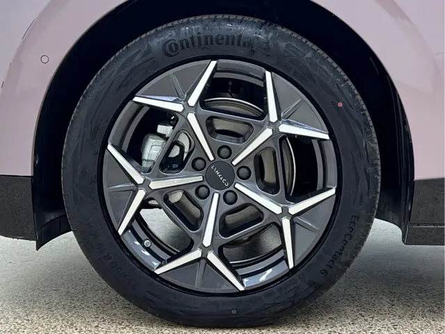 Lynk & Co Z20 — Фото автомобиля 10