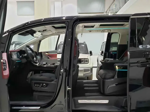 GAC Trumpchi E9 — Фото автомобиля 11