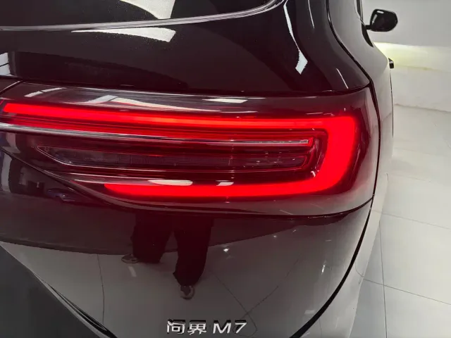 Aito M7 — Фото автомобиля 17