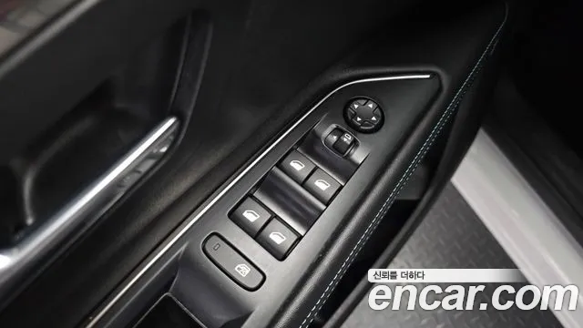 Peugeot 5008 2nd Gen — Фото автомобиля 27