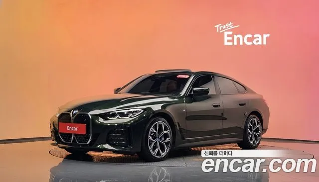 Фотография автомобиля — BMW i4