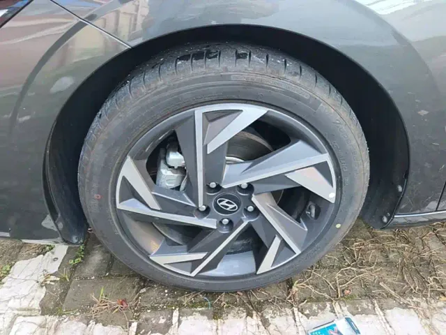 Hyundai Elantra — Фото автомобиля 22