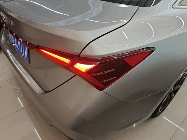 Toyota Avalon — Фото автомобиля 7