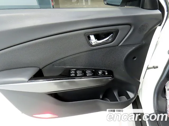 KG_Mobility_Ssangyong TIBOLI Tivoli Air — Фото автомобиля 13