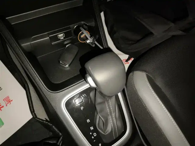 Kia KX1 — Фото автомобиля 5