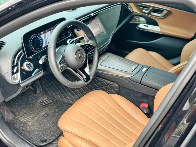 Mercedes-Benz E-Class — Фото автомобиля 29