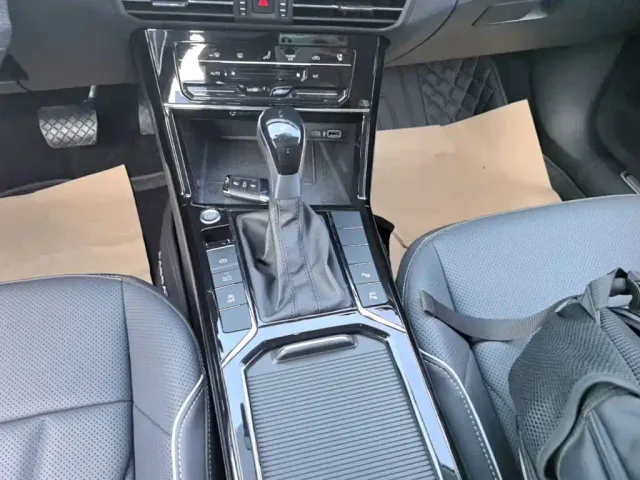 Volkswagen Passat — Фото автомобиля 13