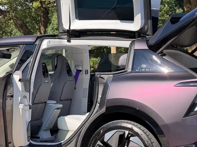 HiPhi Y — Фото автомобиля 12