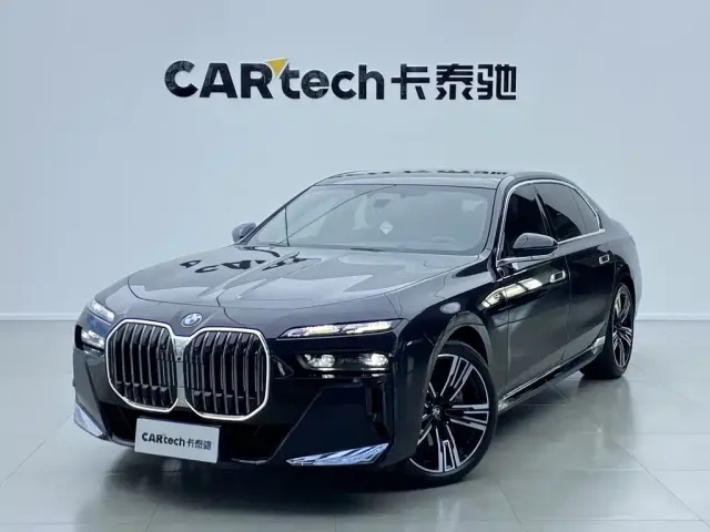 BMW BMW 7 Series 2023 740Li Exclusive M Sport Package — Фото автомобиля 10