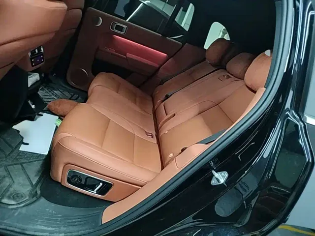 Li Auto L7 — Фото автомобиля 16