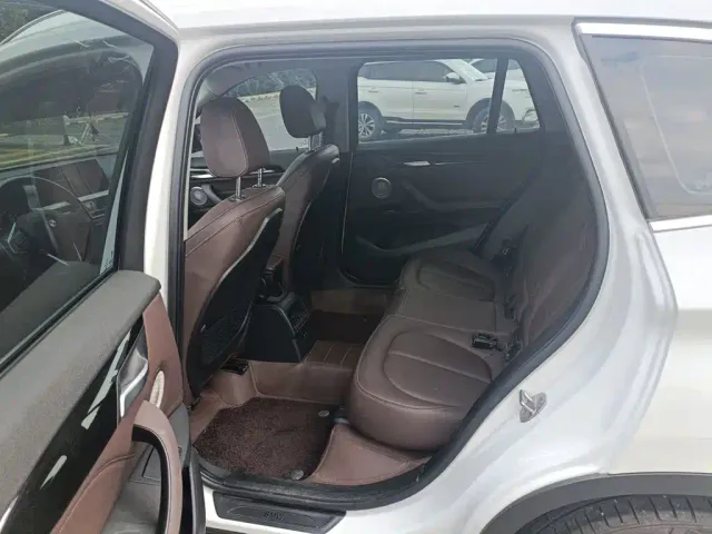 BMW X1 — Фото автомобиля 13