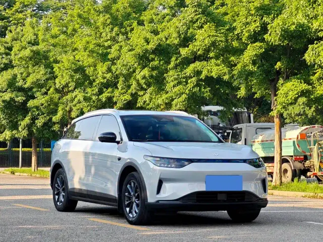 Leapmotor C11 — Фото автомобиля 3
