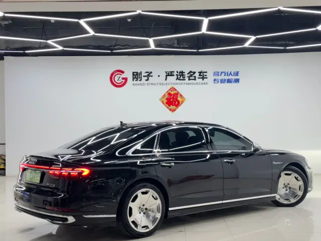 Audi A8 — Фото автомобиля 6