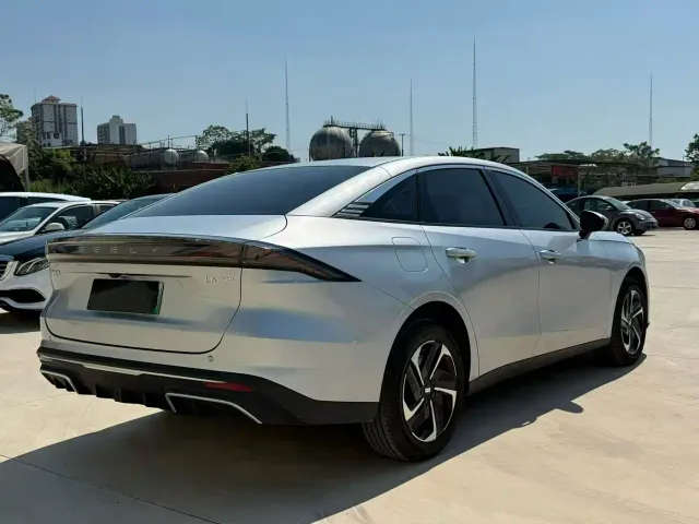 Geely Galaxy L6 — Фото автомобиля 7