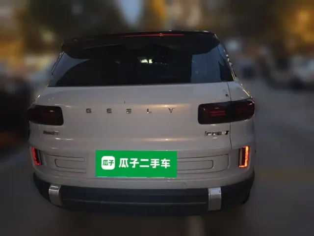 Geely ICON — Фото автомобиля 3