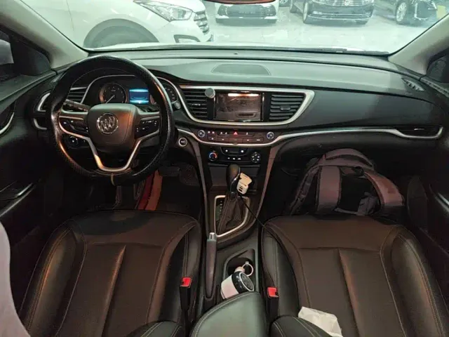 Buick Excelle — Фото автомобиля 9
