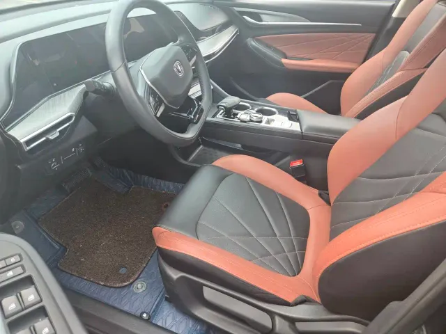 Changan Eado — Фото автомобиля 9