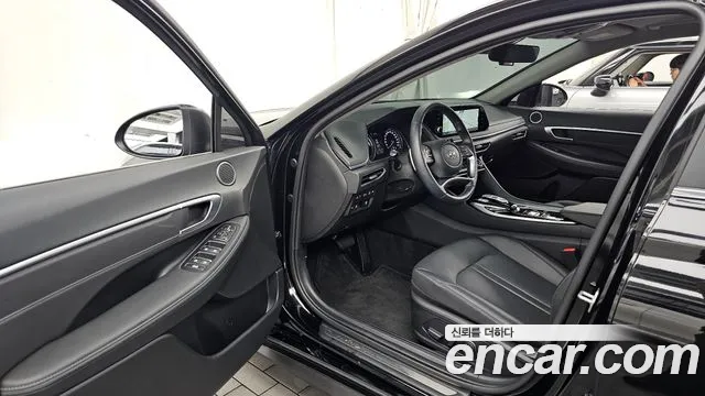 Hyundai Sonata — Фото автомобиля 9