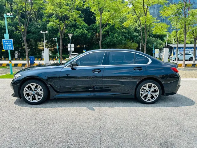 BMW i3 — Фото автомобиля 4