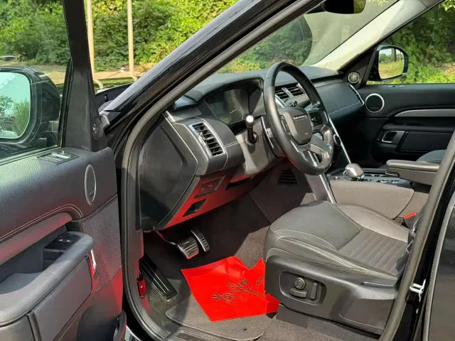 Land Rover Discovery — Фото автомобиля 9