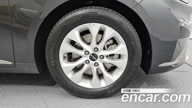 Kia K8 2.5 Бензин 2WD — Фото автомобиля 5