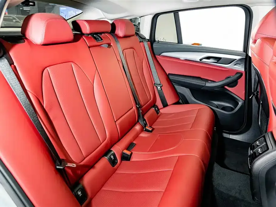 BMW BMW X4 2022 xDrive 30i M Sport Package — Фото автомобиля 22