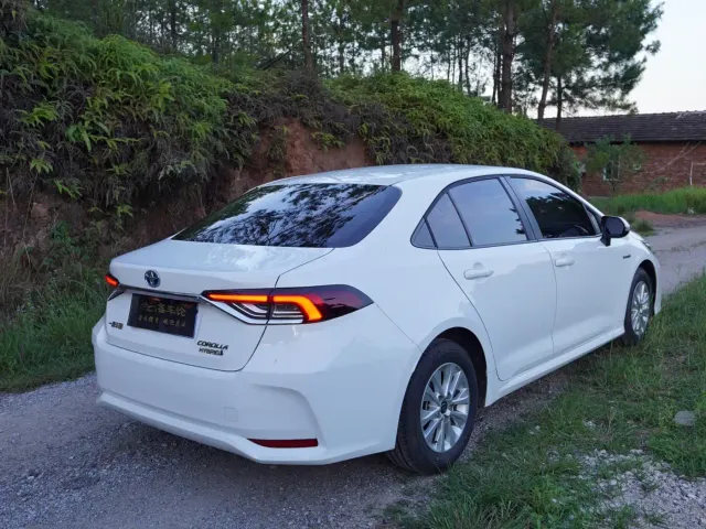 Toyota Corolla — Фото автомобиля 3