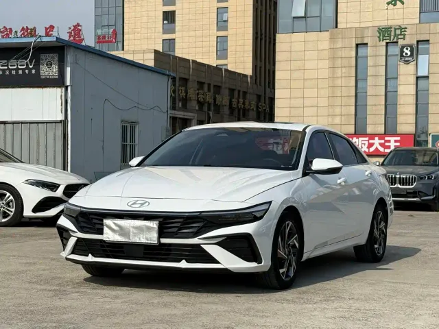 Фотография автомобиля — Hyundai Elantra