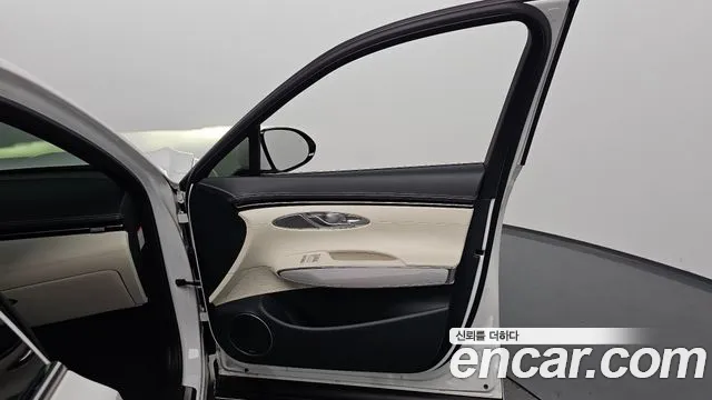 Genesis GV70 Electrified — Фото автомобиля 13