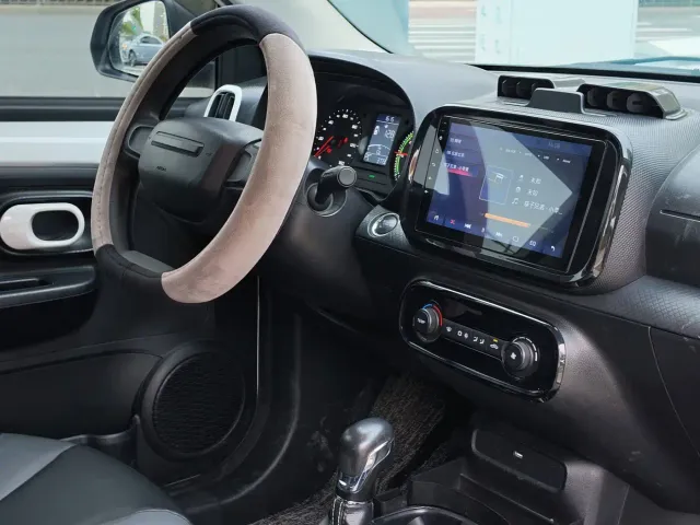 Roewe Clever — Фото автомобиля 14