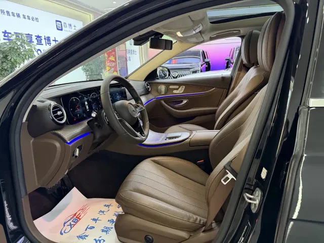 Mercedes-Benz E-Class — Фото автомобиля 4