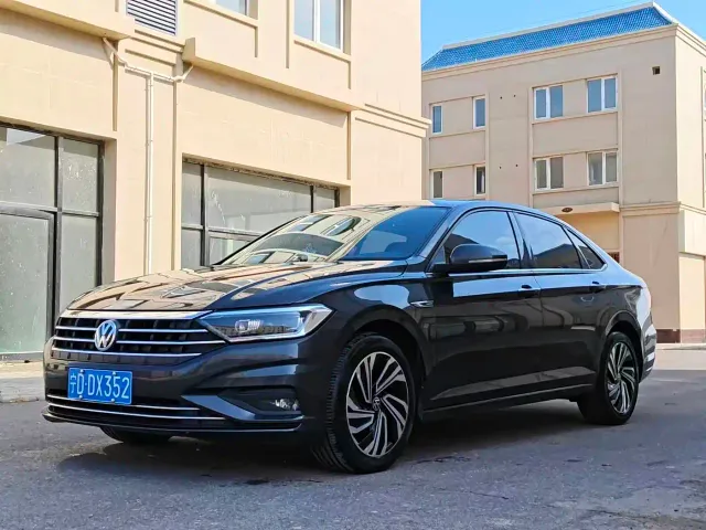 Фотография автомобиля — Volkswagen Sagitar