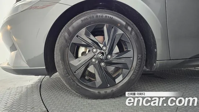 Hyundai AVANTE Avante (CN7) — Фото автомобиля 5