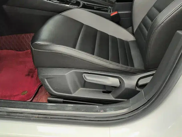 Volkswagen Sagitar — Фото автомобиля 9