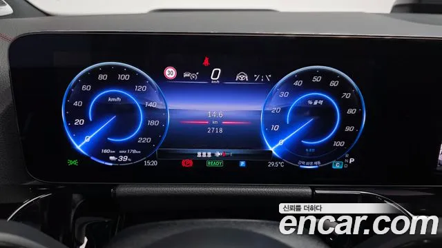 Mercedes-Benz EQA — Фото автомобиля 2