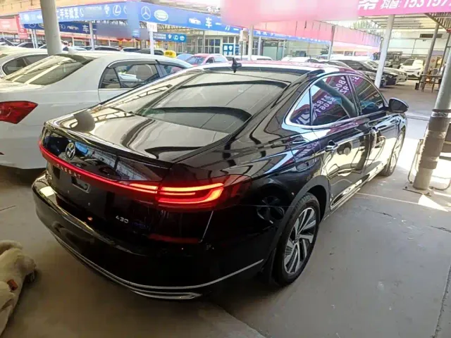Volkswagen Passat — Фото автомобиля 6