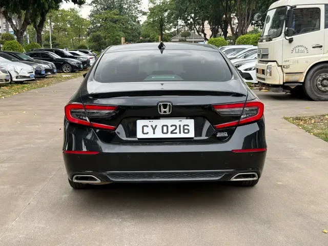 Honda Accord — Фото автомобиля 7