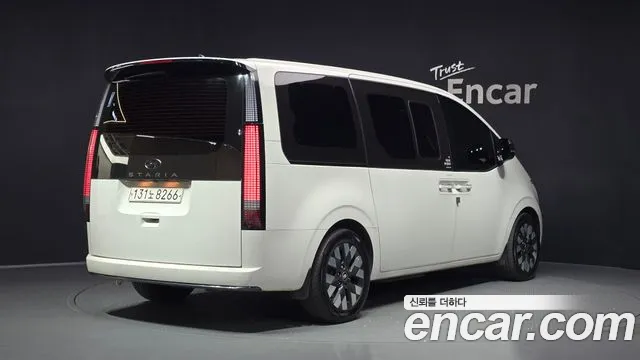 Hyundai Staria — Фото автомобиля 2